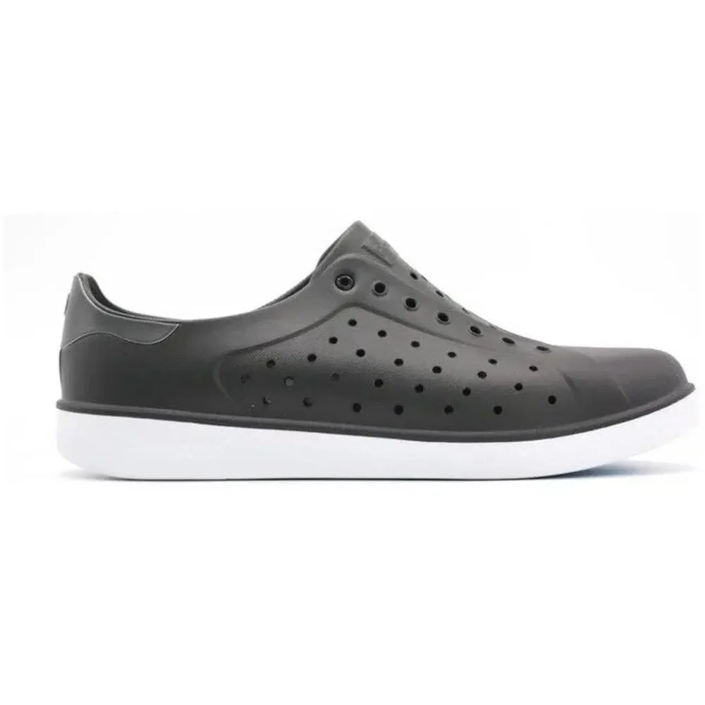People Footwear Ace Sneakers Black Waterproof Lightweight Mens 10 Womens 12‎ NEW